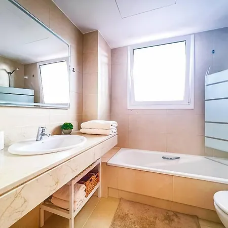 Fantastic Ocean View Apt, Ac! Parking! Terrace! Pa86 דירה